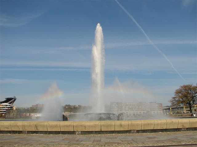 Fountain at the Point w/ rainbow