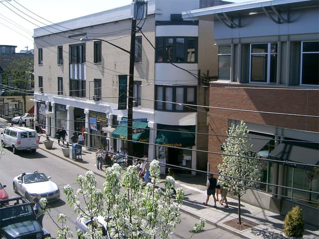 Walnut Street view from Doc's