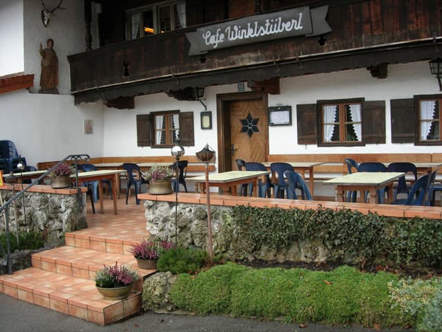 Cake place